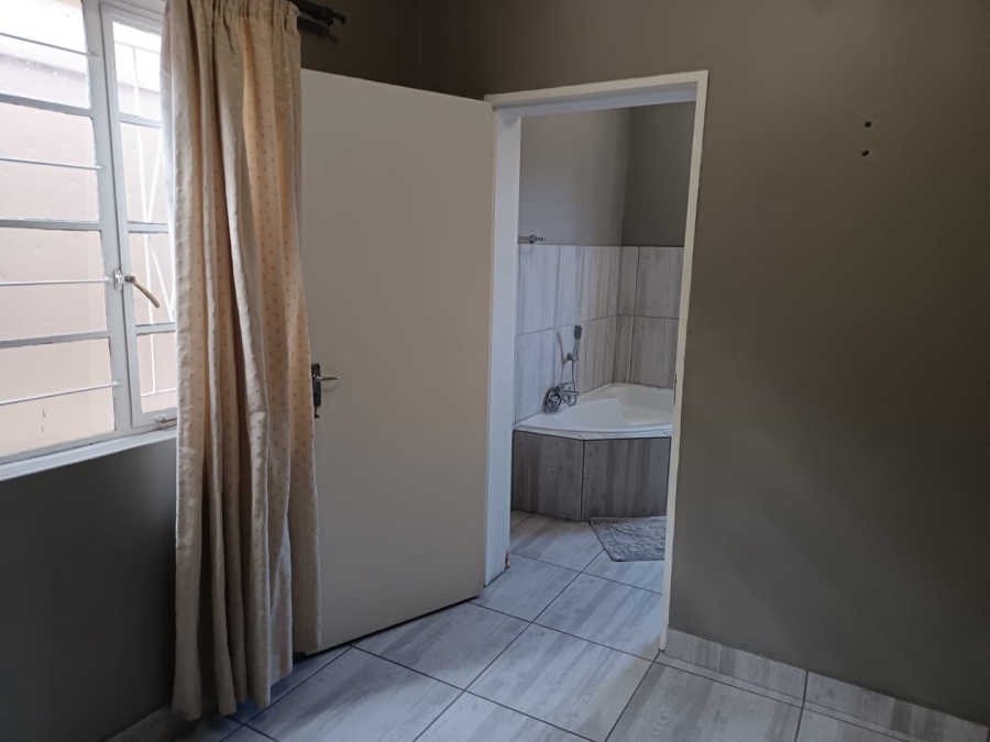 3 Bedroom Property for Sale in Beaconsfield Northern Cape